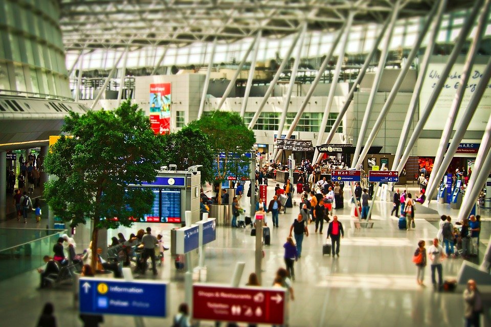 飛機上的空速管套放在哪里